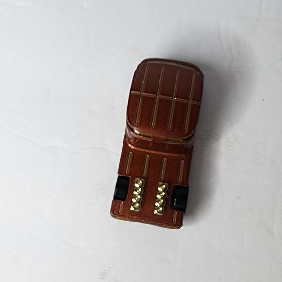 Hot Wheels Red with Gold Rims, Qombee, Made in Thailand - Picture 4 of 7